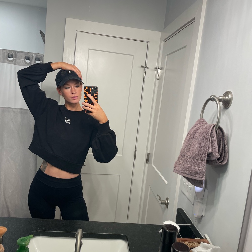 EUC Puma Black Crop Sweatshirt - Picture 8 of 11